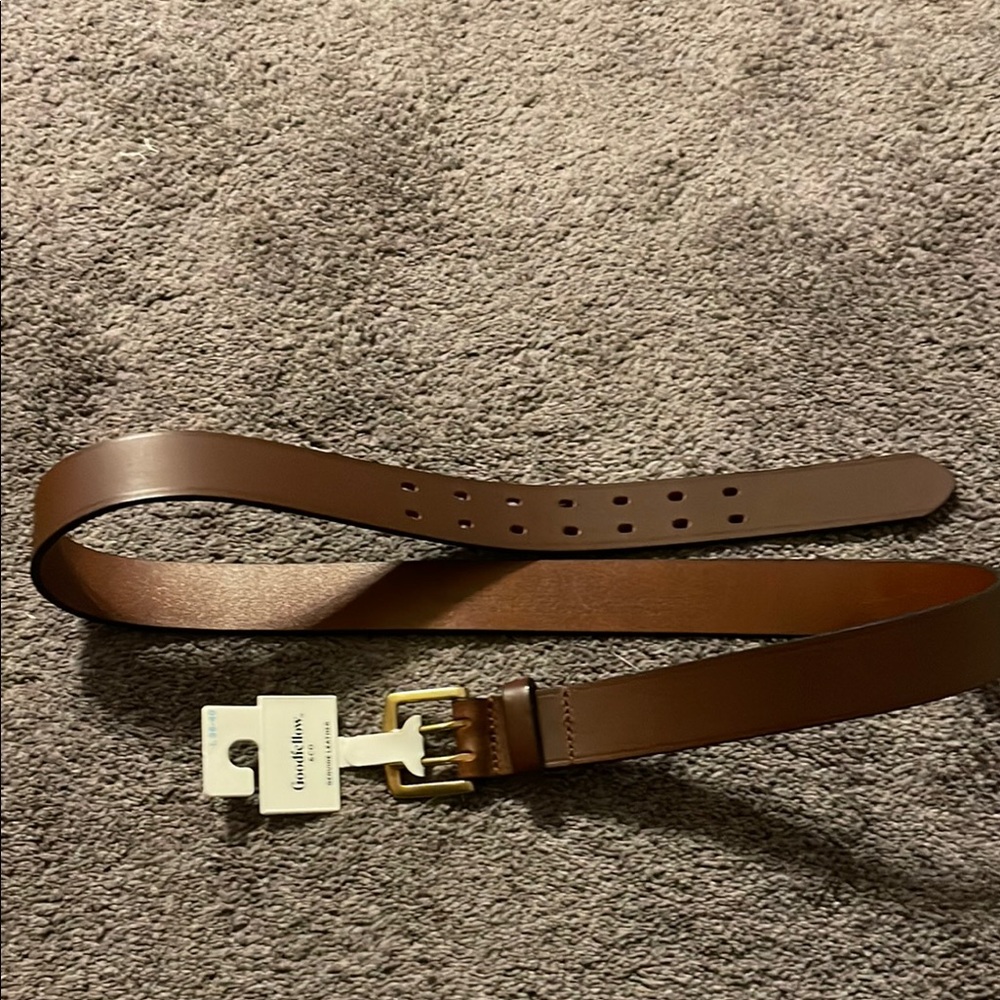 NWT Leather Brown Belt with Gold-Tone Buckle 36-40